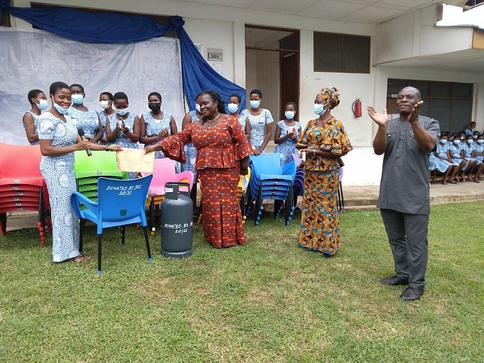 2021 SRC making a donation of chairs, gas cylinder and documents to siren to school mangement